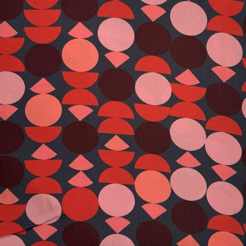 Fast viscose med geometriske figurer fra Light and Lush