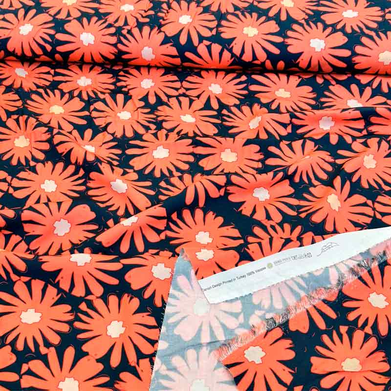 Fast viscose med orange motiv blomst fra Light and Lush