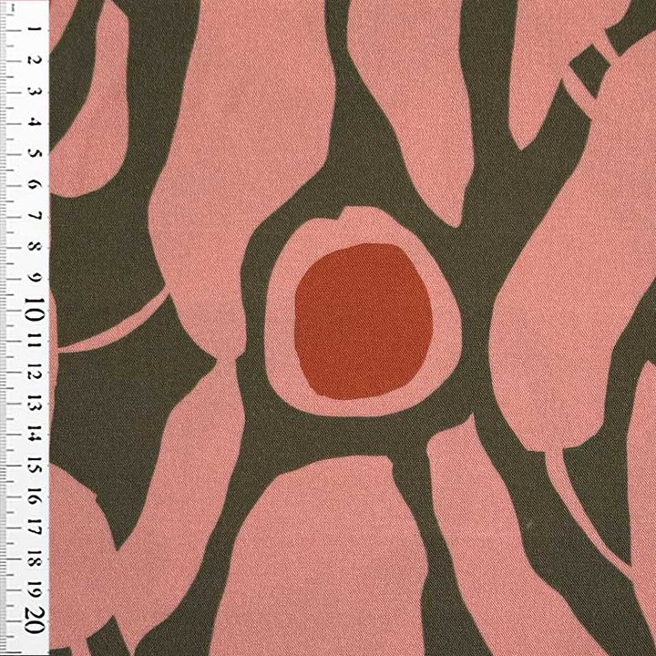 Fast viscose med grafisk flora motiv fra Light and Lush