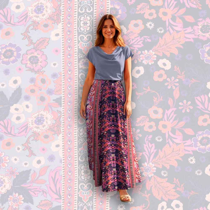 Fast digital viscose med grafisk blomster motiv