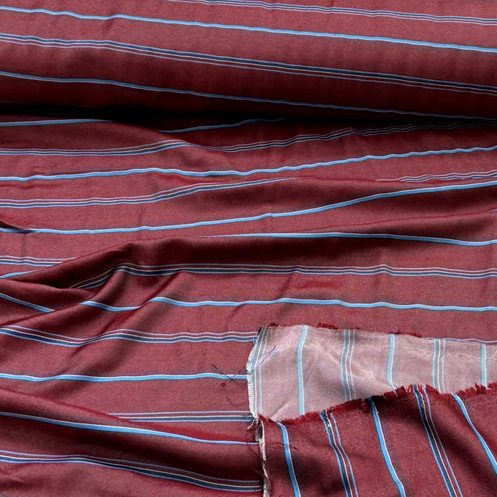 Viscose satin med striber i vinrød