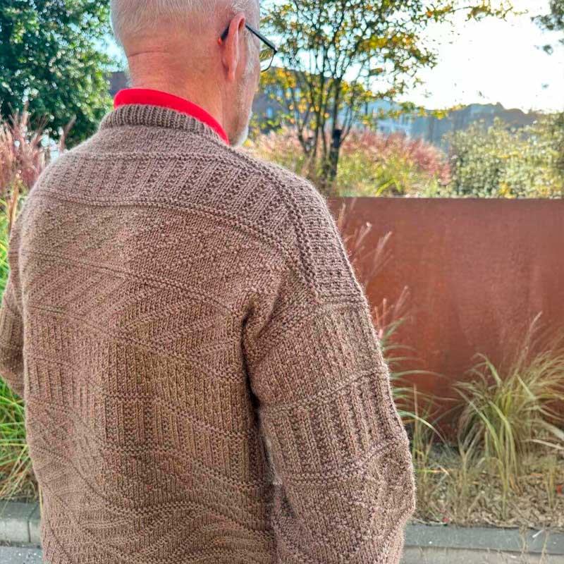 Storm Sweater Man fra PetiteKnit (Opskrift i fysisk papirudgave)