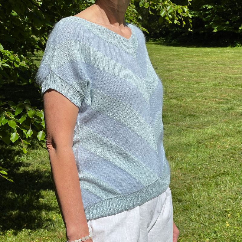 Strikkekit Bluse med diagonale striber i Tynd Line og Tynd Silk Mohair