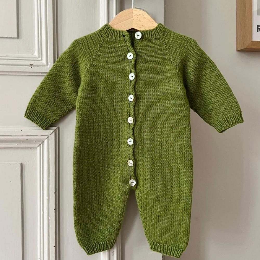Strikkekit Briskeby Babydragt Light fra Indiblomst i Sunday garn