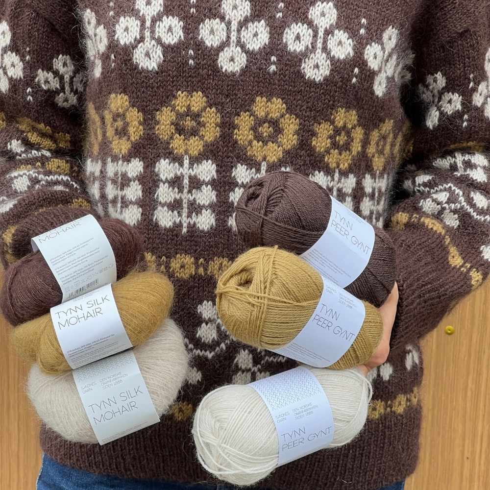 Mona Sweater fra Le Knit strikket i Tynd Peer Gynt og Tynd Silk Mohair