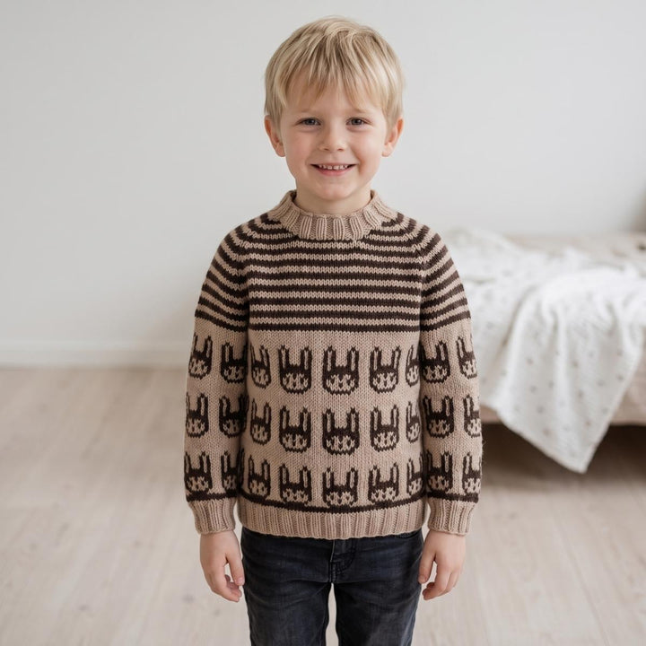 Strikkekit 1885 Sweater med kaniner i Merino Cotton fra Hjertegarn