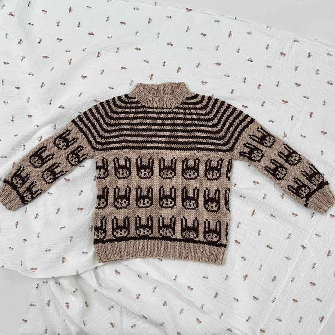 Strikkekit 1885 Sweater med kaniner i Merino Cotton fra Hjertegarn