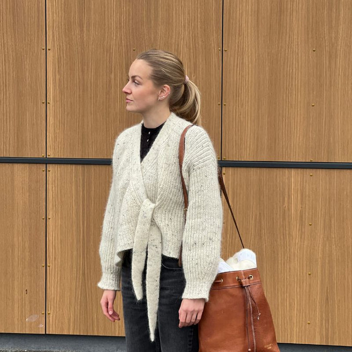 Strikkekit 2409-4 Lumen Cardigan i Tynd Peer Gynt &amp; Tynd Silk Mohair