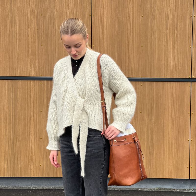 Strikkekit 2409-4 Lumen Cardigan i Tynd Peer Gynt &amp; Tynd Silk Mohair
