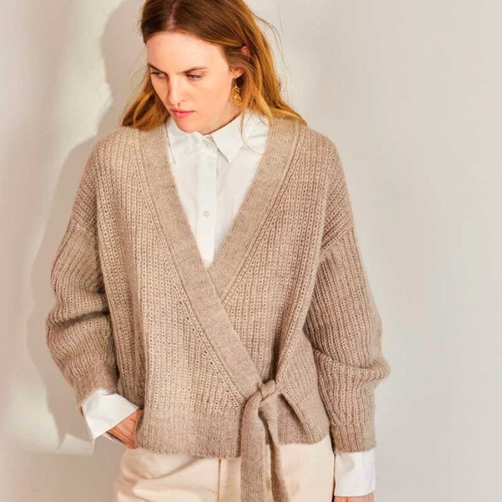 Strikkekit 2409-4 Lumen Cardigan i Tynd Peer Gynt &amp; Tynd Silk Mohair