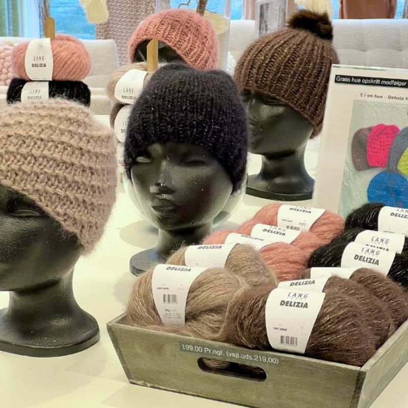 Strikkekit, 5 i 1 hue med Delizia garn fra LANG Yarns (inkl. gratis opskrift) - KreStoffer