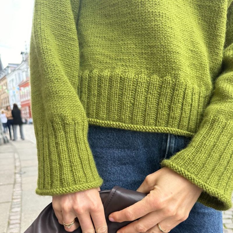 Strikkekit Amy Sweater fra PetiteKnit i Peer Gynt garn