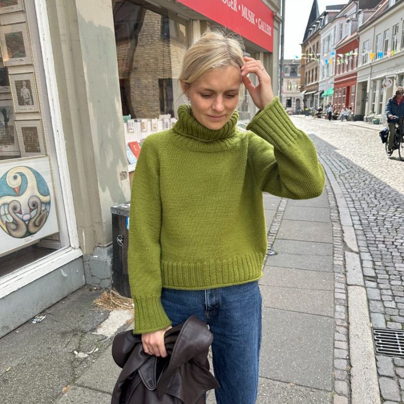 Strikkekit Amy Sweater fra PetiteKnit i Peer Gynt garn
