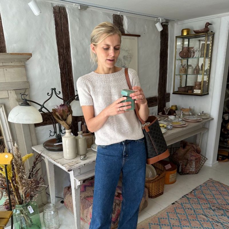 Strikkekit Ankers Sommerbluse fra PetiteKnit i Line garn