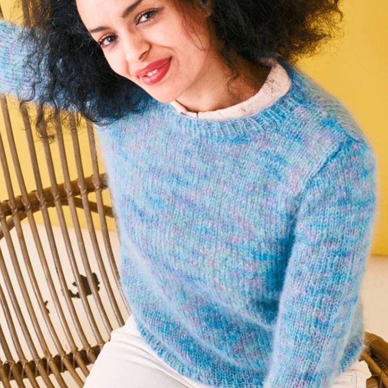 Strikkekit Bella Color Basis Bluse fra Permin
