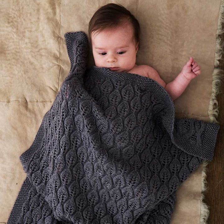 Strikkekit Bella Tæppe fra Le Knit i Babyuld Lanett