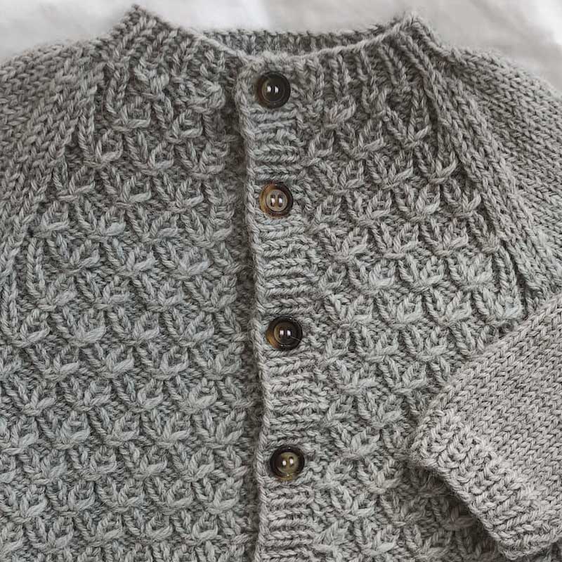 Strikkekit, Carls Cardigan fra PetiteKnit i Double Sunday - KreStoffer