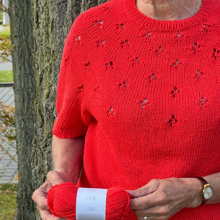 Strikkekit Clover Tee bluse fra Le Knit i Line garn