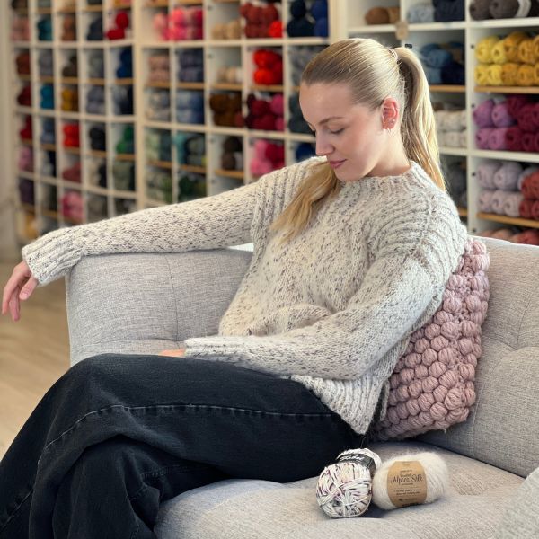 Strikkekit Colorful Walk bluse i Fabel og Brushed Alpaca Silk fra DROPS