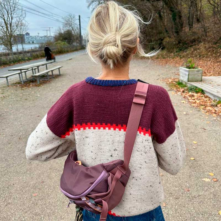 Strikkekit Cross Sweater i Peer Gynt fra PetiteKnit