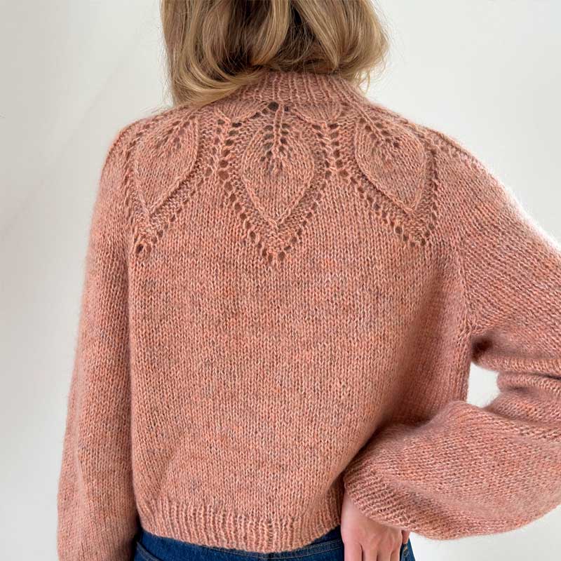 Strikkekit Dahlia Sweater fra Le Knit i Tynd Silk Mohair og Sunday garn