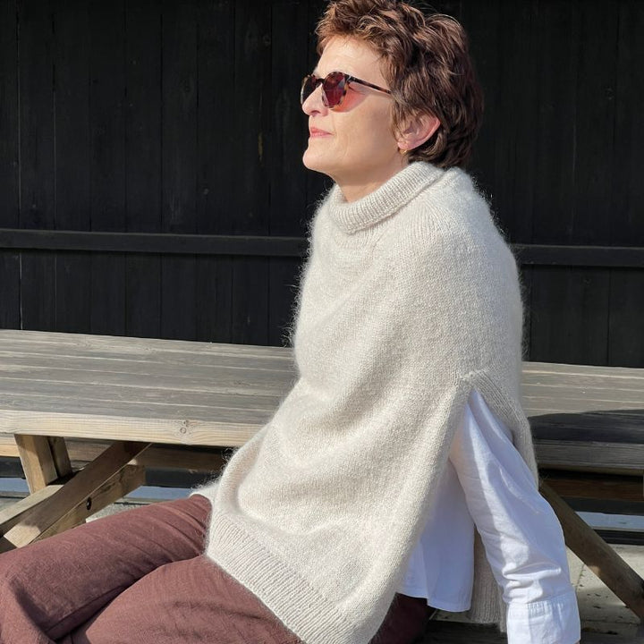 Strikkekit Darcy Cape fra Le knit i Sunday og Tynd Silk Mohair