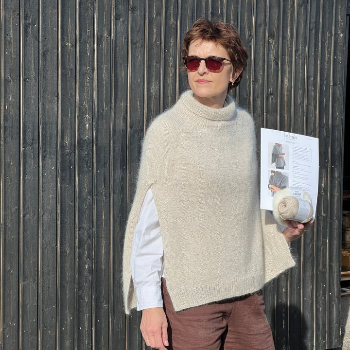 Strikkekit Darcy Cape fra Le knit i Sunday og Tynd Silk Mohair