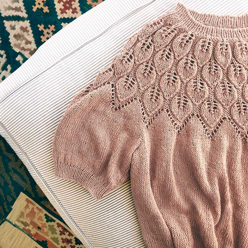 Strikkekit Ella Shirt fra Le Knit i Tynd Line garn