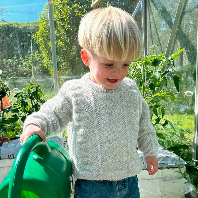 Strikkekit Esther Sweater Junior i Peer Gynt garn - KreStoffer
