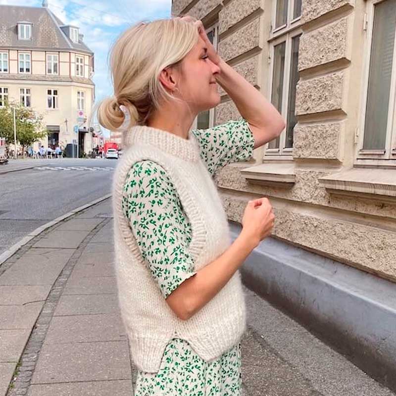 Strikkekit Holiday Slipover fra PetiteKnit i KOS og Tynd Silk Mohair