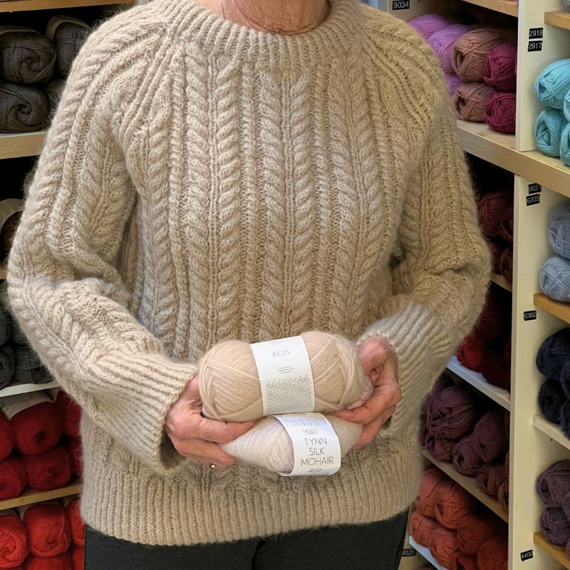 Strikkekit Kaja Sweater i KOS og Tynd Silk Mohair fra Sandnes - KreStoffer