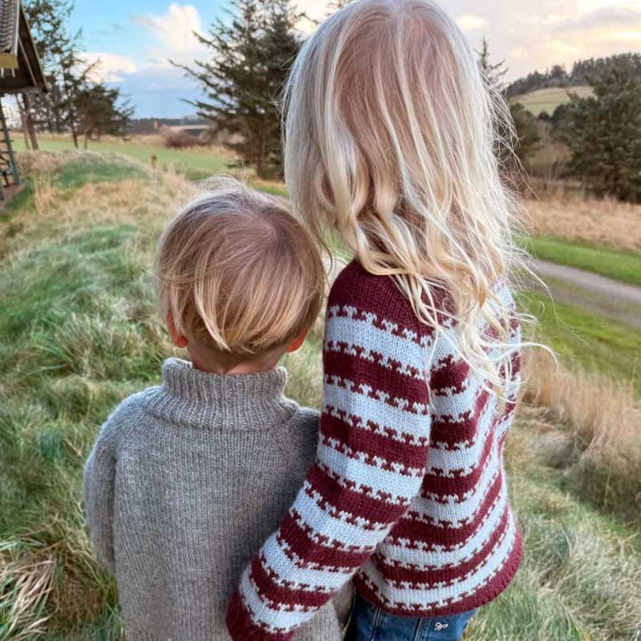 Strikkekit Key Sweater Junior fra PetiteKnit i Double Sunday