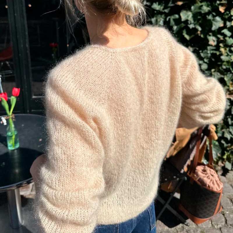 Strikkekit Kumulus bluse fra PetiteKnit i Tynd Silk Mohair