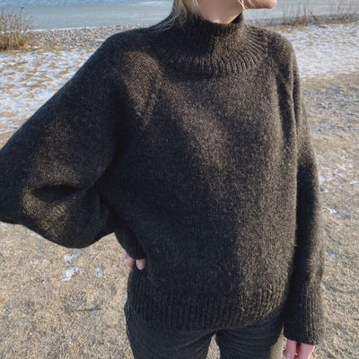 Strikkekit Louvre Sweater fra PetiteKnit i Peer Gynt garn - KreStoffer