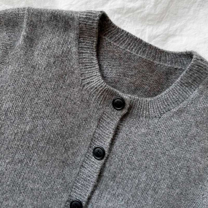 Strikkekit Maggie Cardigan fra PetiteKnit i Cashmere Premium fra Lang Yarns