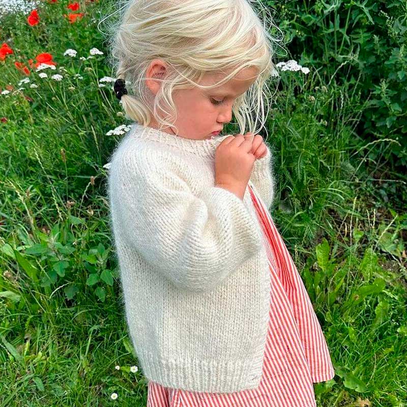 Strikkekit Novice Cardigan Mini Chunky Edition fra PetiteKnit - KreStoffer