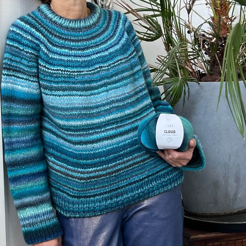 Strikkekit Novice Sweater Chunky Edition fra PetiteKnit i Cloud garn - KreStoffer