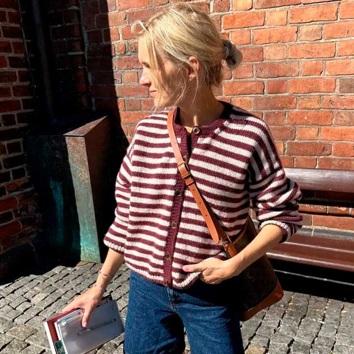 Strikkekit Olga Jacket fra PetiteKnit i Peer Gynt garn