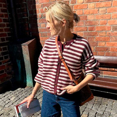 Strikkekit, Olga Jacket fra PetiteKnit i Peer Gynt garn - KreStoffer
