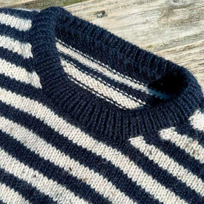 Strikkekit, Olga sweater fra PetiteKnit i Peer Gynt garn - KreStoffer