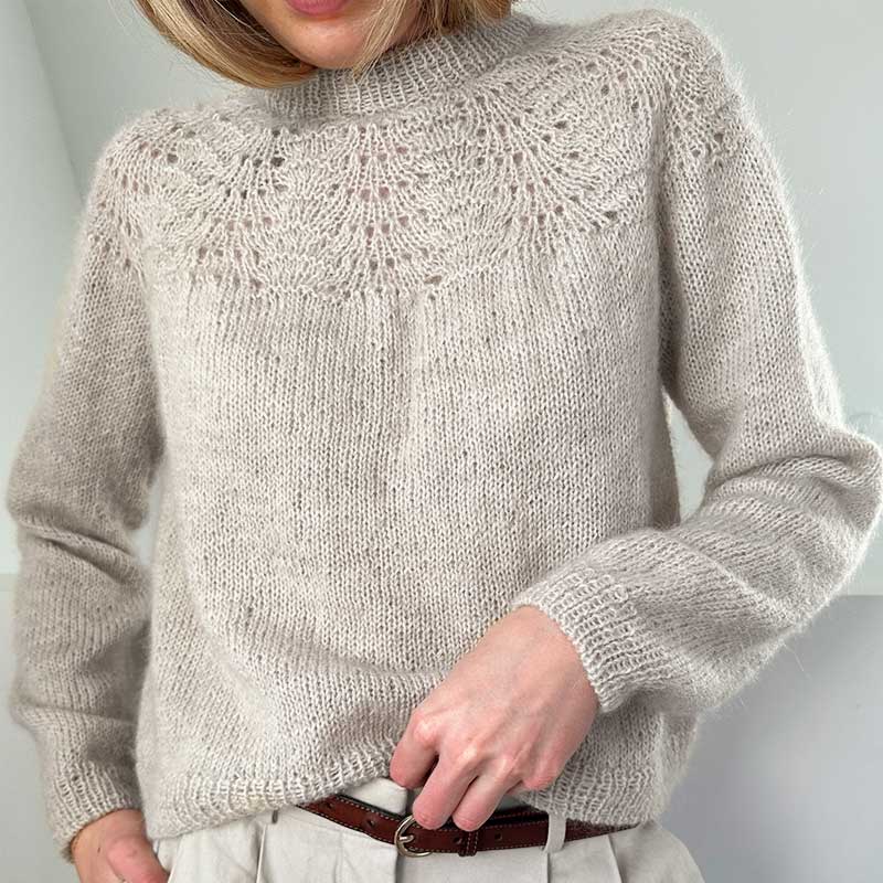Strikkekit Peacock Jumper fra Le Knit i Tynd Peer Gynt og Tynd Silk Mohair - KreStoffer