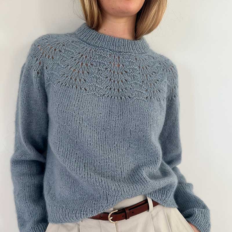 Strikkekit Peacock Jumper fra Le Knit i Tynd Peer Gynt og Tynd Silk Mohair - KreStoffer