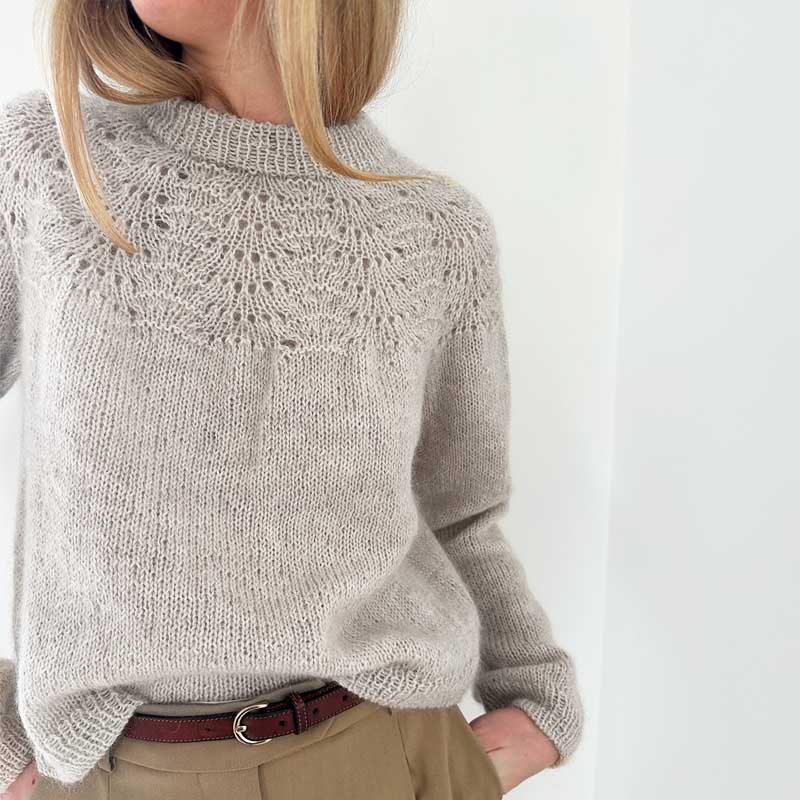 Strikkekit Peacock Jumper fra Le Knit i Tynd Peer Gynt og Tynd Silk Mohair - KreStoffer