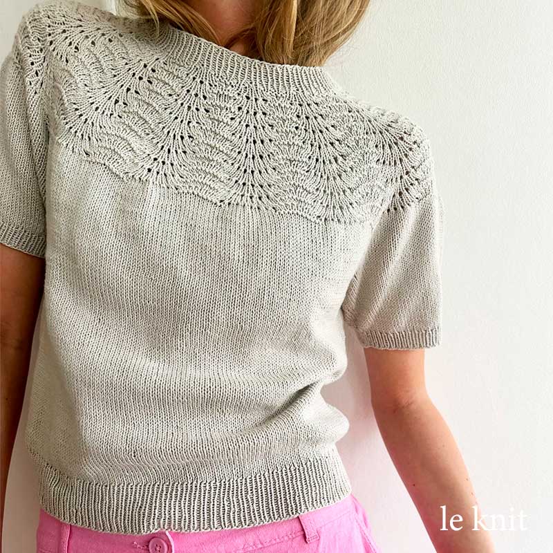 Strikkekit Peacock Shirt fra Le Knit i Mandarin Petit garn fra Sandnes