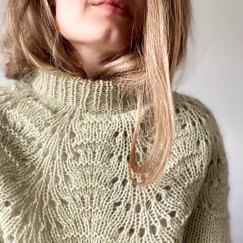 Strikkekit Peacock sweater fra Le Knit i Sunday garn og Tynd Silk Mohair