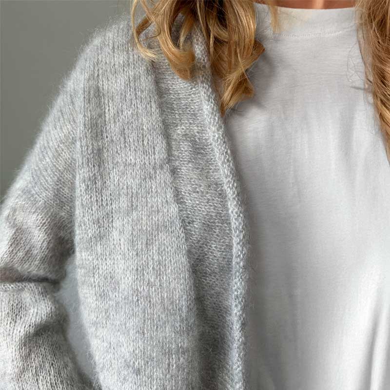 Strikkekit Plain Cardigan Light fra Le Knit i Tynd Silk Mohair