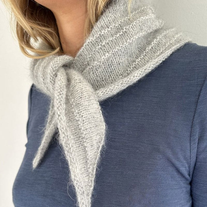 Strikkekit Scala Scarf fra Le Knit i Tynd Silk Mohair &amp; Alpakka Følgetråd
