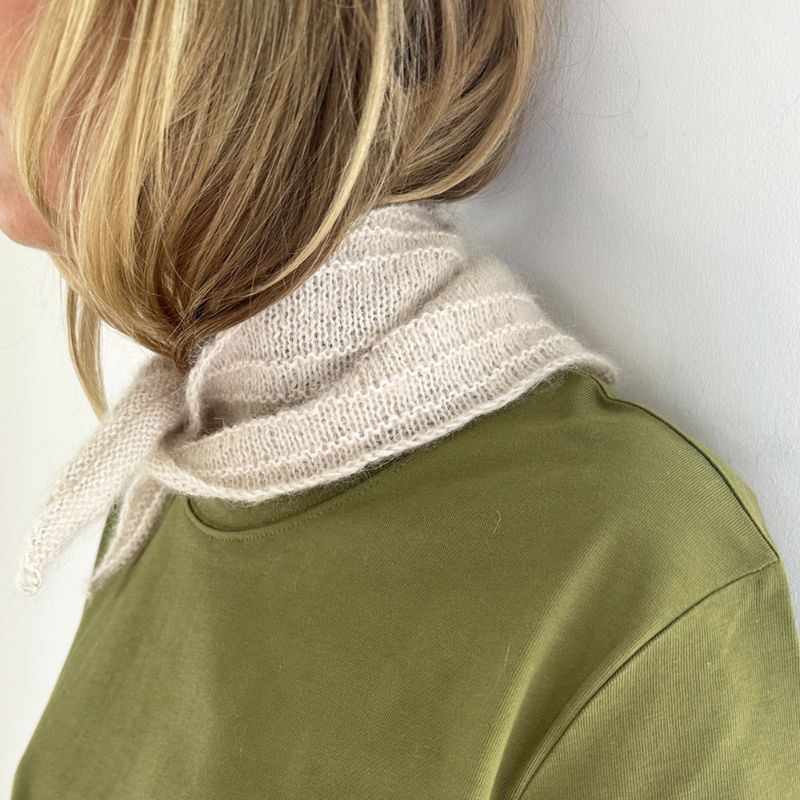 Strikkekit Scala Scarf fra Le Knit i Tynd Silk Mohair & Alpakka Følgetråd - KreStoffer