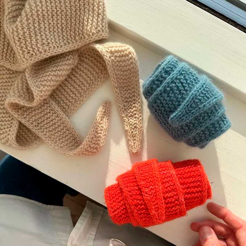 Strikkekit Sophie Scarf fra PetiteKnit i Cashmere Premium