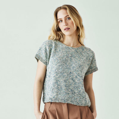 Strikkekit, Iris T-shirt 611 i Iris garn fra Permin - KreStoffer